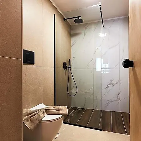 Lotus Rise - Adults Only 4*